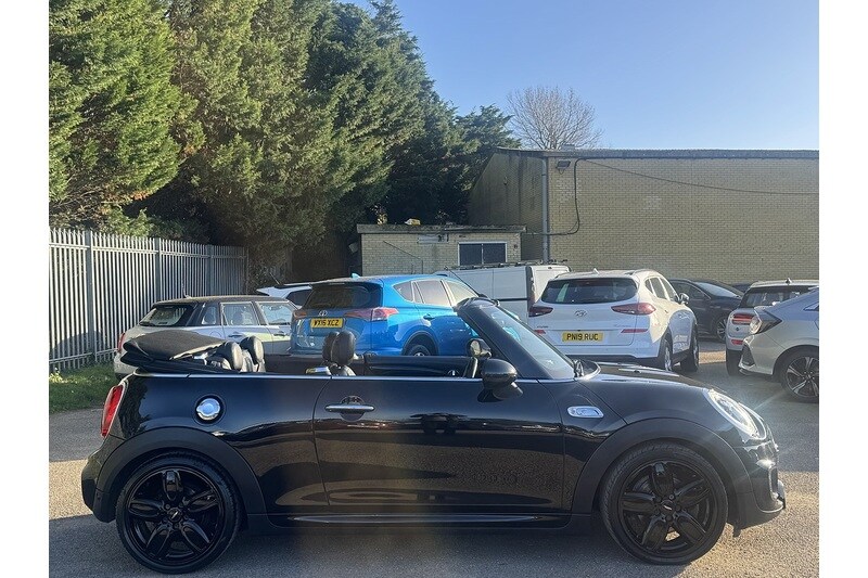 Used MINI Convertible 2016 for sale - 76320276: Photo 6