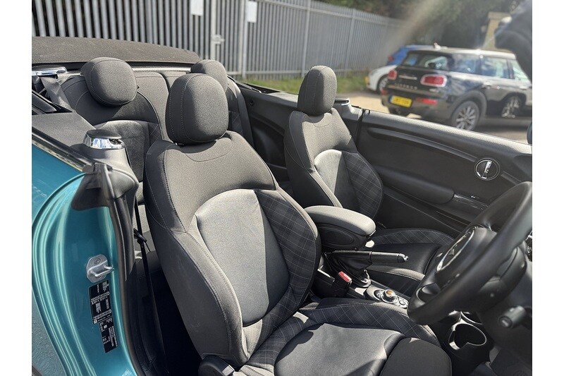 Used MINI Convertible 2018 for sale - 75745006: Photo 29