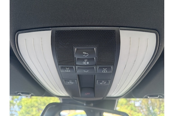 Used Mercedes-Benz E Class 2015 for sale - 75215732: Photo 37