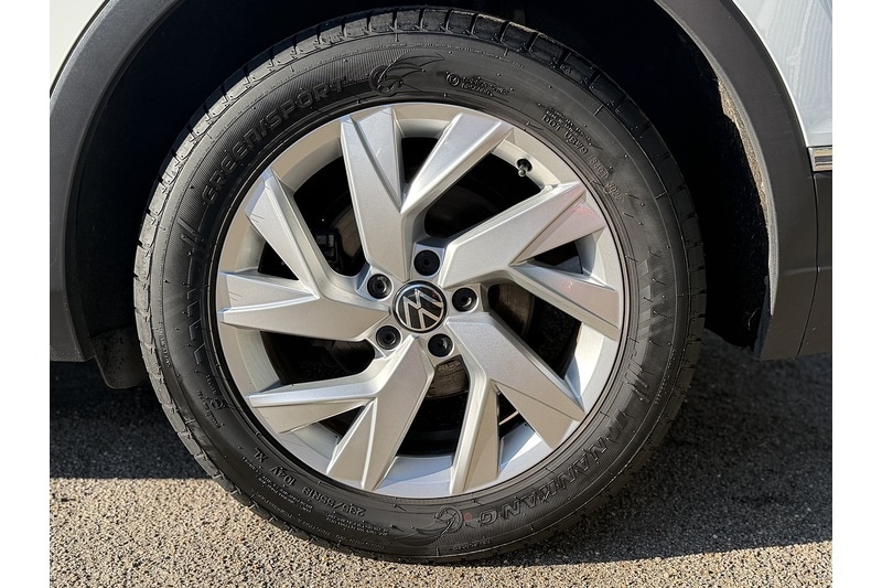 Used Volkswagen Tiguan 2021 for sale - 77655800: Photo 14