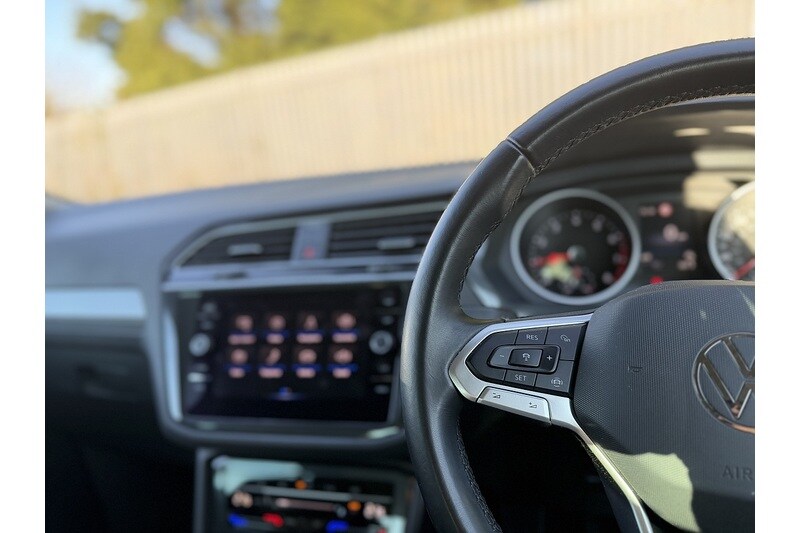 Used Volkswagen Tiguan 2021 for sale - 77655800: Photo 30