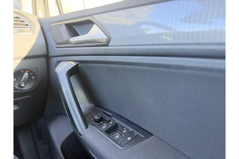 Used Volkswagen Tiguan 2021 for sale - 77655800: Photo 38