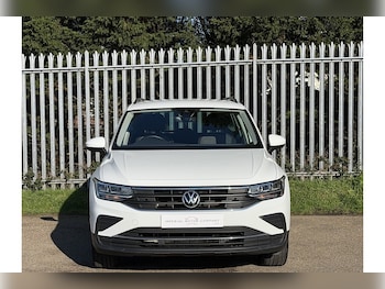 Used Volkswagen Tiguan 2021 for sale - 77655800: Photo