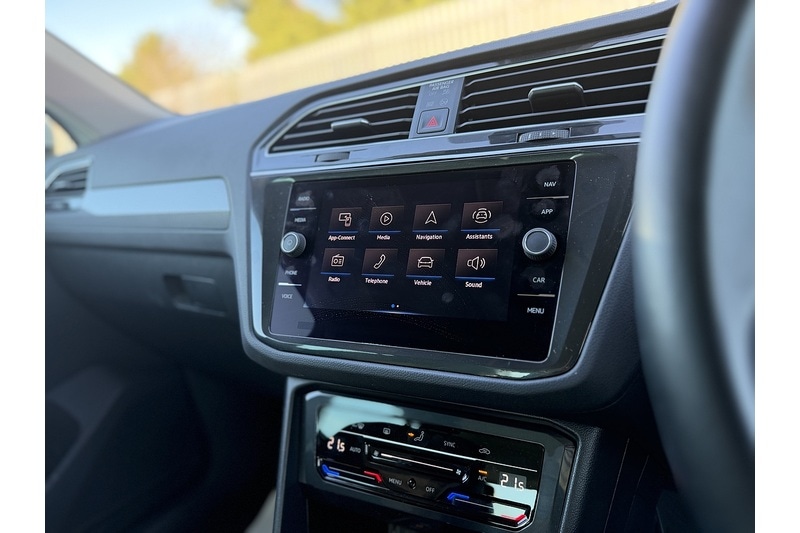 Used Volkswagen Tiguan 2021 for sale - 77655800: Photo 45