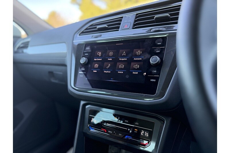 Used Volkswagen Tiguan 2021 for sale - 77655800: Photo 48