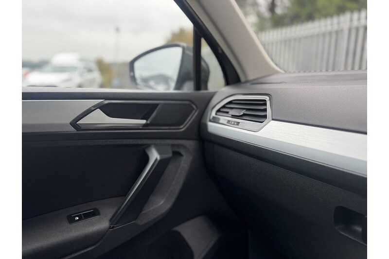 Used Volkswagen Tiguan 2017 for sale - 75516470: Photo 35