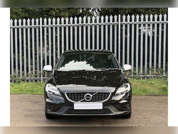 Used Volvo V40 2017 for sale - 77730874: Photo