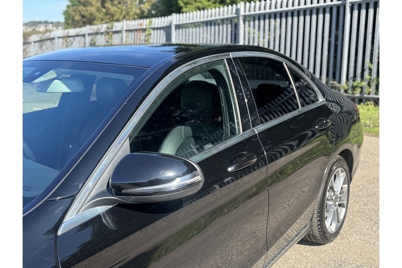 Used Mercedes-Benz C Class 2018 for sale - 76392250: Photo 13