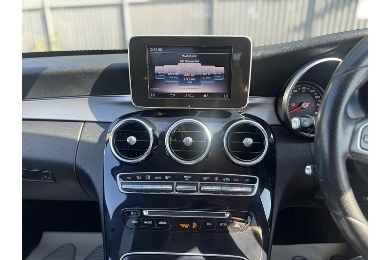 Used Mercedes-Benz C Class 2018 for sale - 76392250: Photo 38