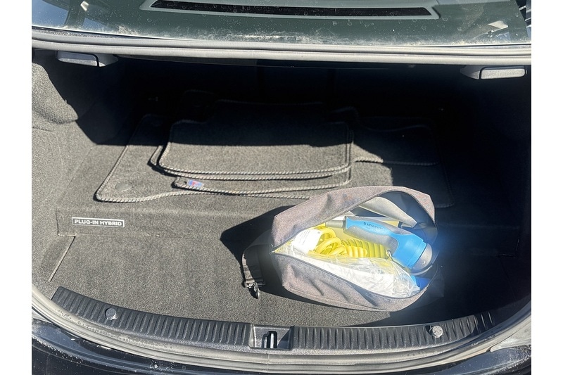 Used Mercedes-Benz C Class 2018 for sale - 76392250: Photo 50