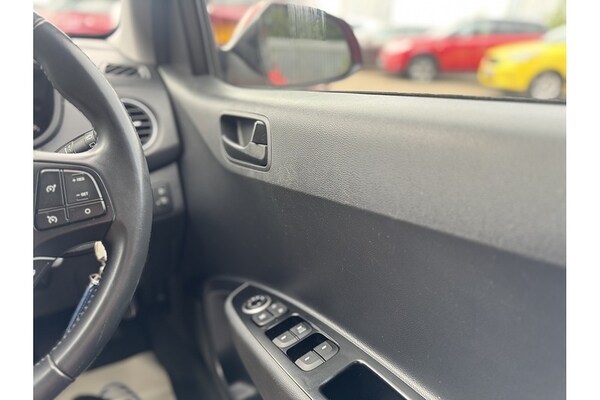 Used Hyundai i10 2018 for sale - 75261492: Photo 30