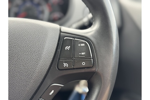 Used Hyundai i10 2018 for sale - 75261492: Photo 32