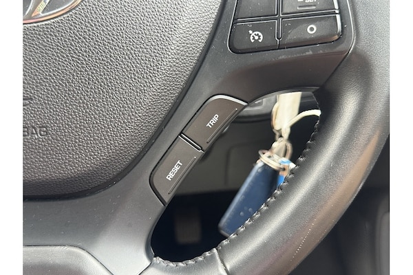 Used Hyundai i10 2018 for sale - 75261492: Photo 36