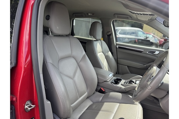Used Porsche Cayenne 2013 for sale - 73909821: Photo 21