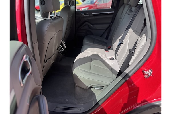 Used Porsche Cayenne 2013 for sale - 73909821: Photo 25