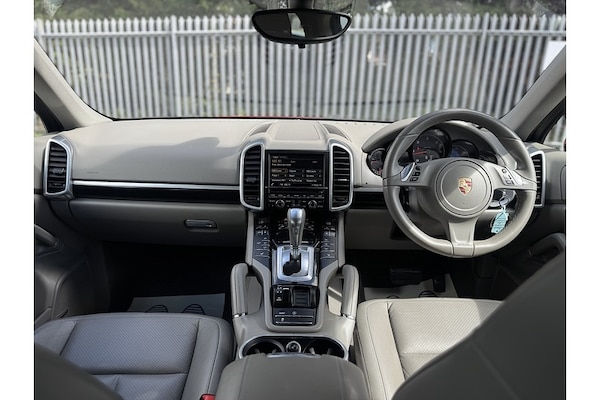 Used Porsche Cayenne 2013 for sale - 73909821: Photo 27