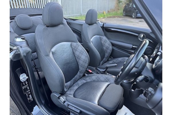 Used MINI Convertible 2017 for sale - 76280486: Photo 23