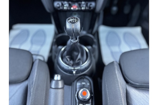 Used MINI Convertible 2017 for sale - 76280486: Photo 24
