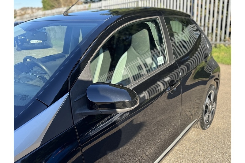 Used Toyota AYGO 2015 for sale - 76591238: Photo 11