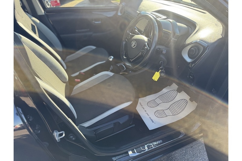 Used Toyota AYGO 2015 for sale - 76591238: Photo 17