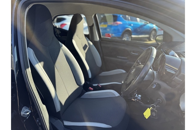 Used Toyota AYGO 2015 for sale - 76591238: Photo 21