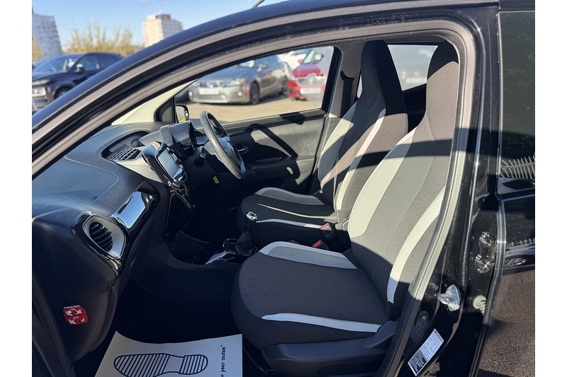 Used Toyota AYGO 2015 for sale - 76591238: Photo 23