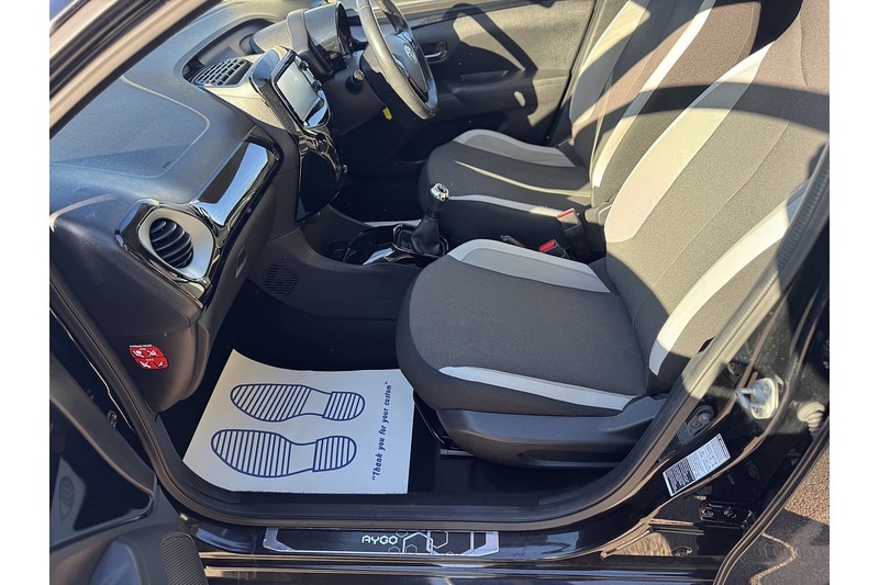 Used Toyota AYGO 2015 for sale - 76591238: Photo 24