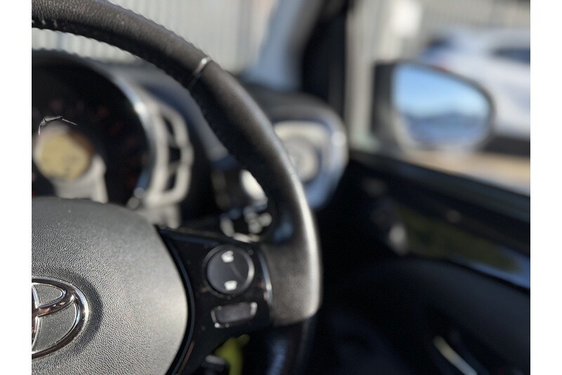 Used Toyota AYGO 2015 for sale - 76591238: Photo 29