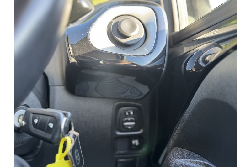 Used Toyota AYGO 2015 for sale - 76591238: Photo 33