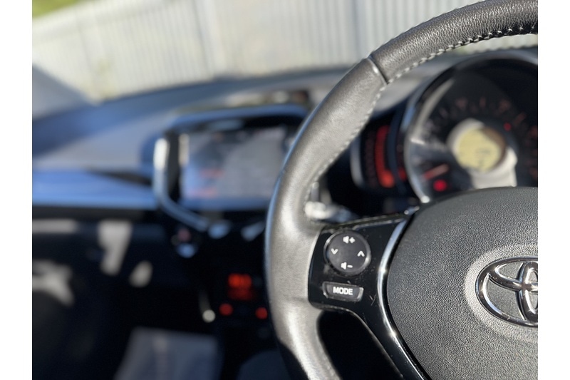 Used Toyota AYGO 2015 for sale - 76591238: Photo 34