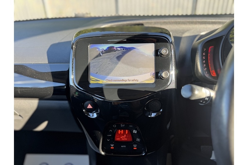 Used Toyota AYGO 2015 for sale - 76591238: Photo 39