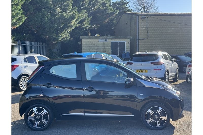 Used Toyota AYGO 2015 for sale - 76591238: Photo 6