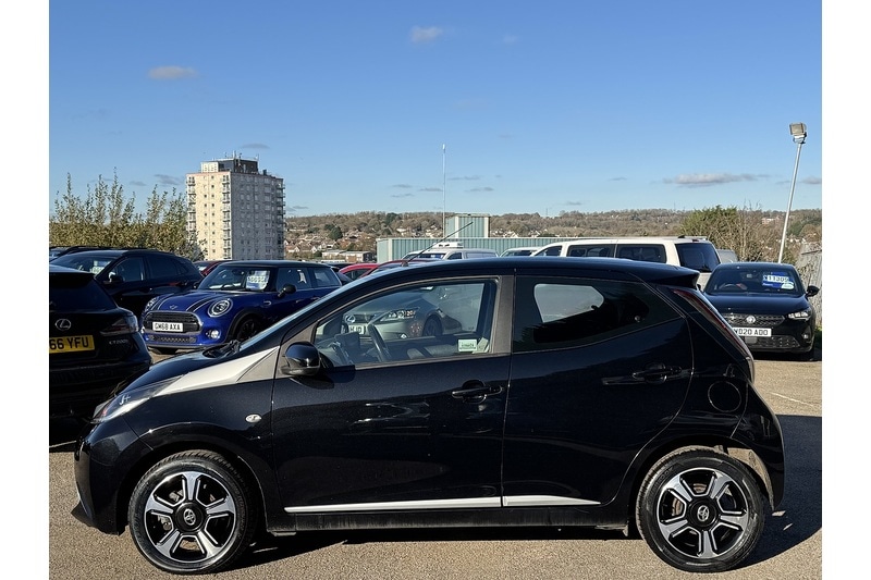 Used Toyota AYGO 2015 for sale - 76591238: Photo 8