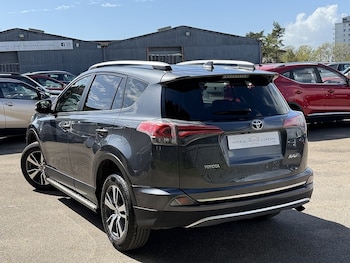 Used Toyota RAV4 2017 for sale - 77905964: Photo