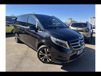 Used Mercedes-Benz V-Class 2016 for sale - 72625514: Photo