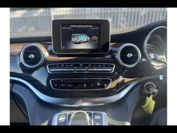 Used Mercedes-Benz V-Class 2016 for sale - 72625514: Photo