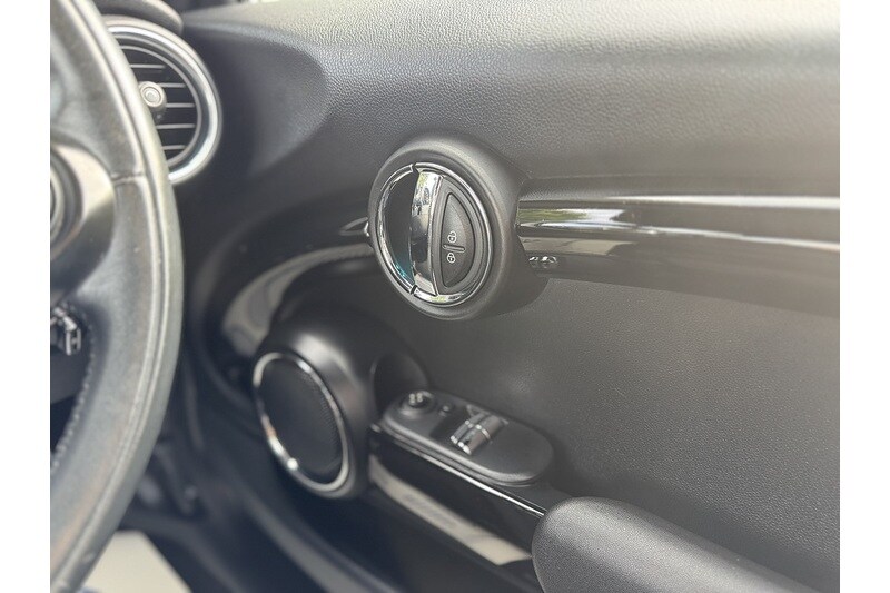 Used MINI Hatch 2018 for sale - 76320274: Photo 31