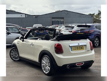 Used MINI Convertible 2018 for sale - 76280497: Photo