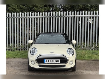 Used MINI Convertible 2018 for sale - 76280497: Photo