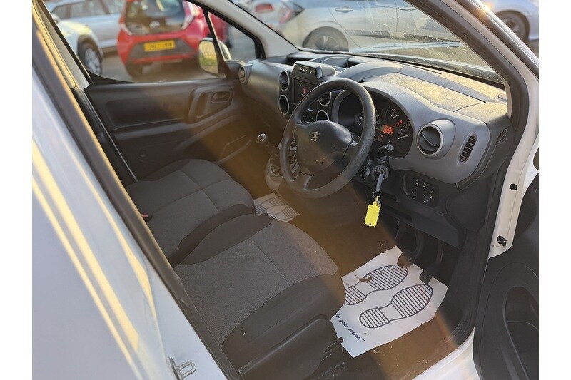 Used Peugeot Partner 2017 for sale - 76638645: Photo 12