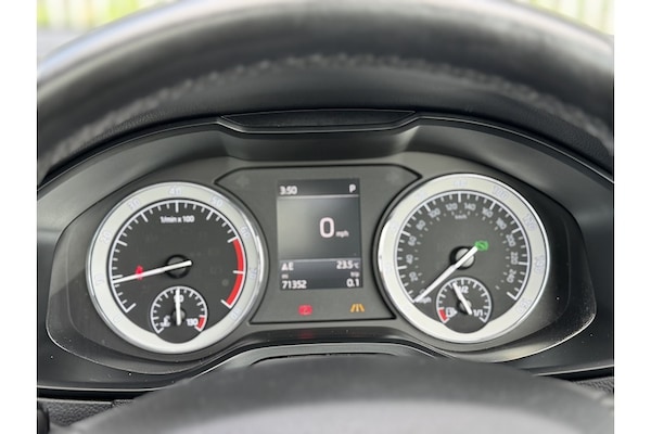 Used Skoda Karoq 2019 for sale - 75384637: Photo 32