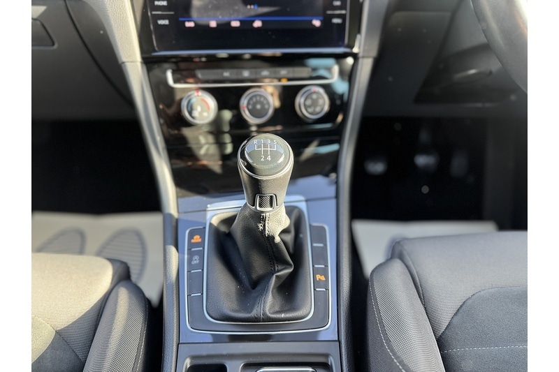 Used Volkswagen Golf 2018 for sale - 76612638: Photo 23