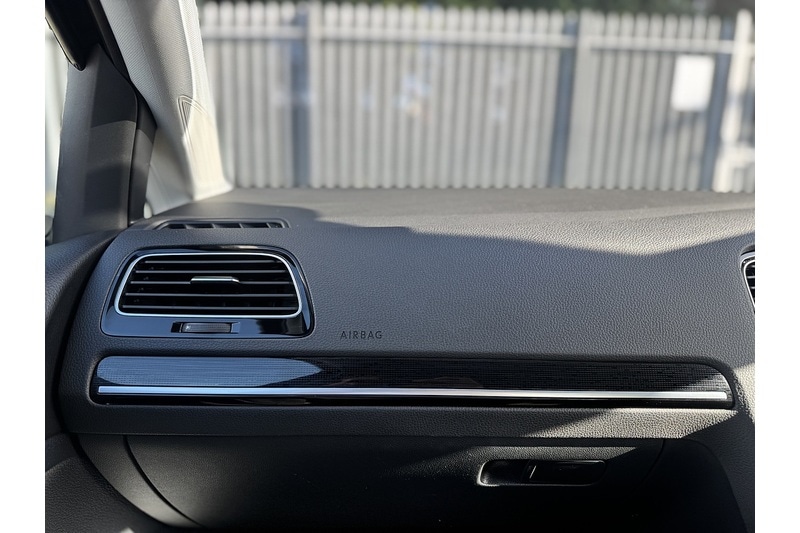 Used Volkswagen Golf 2018 for sale - 76612638: Photo 25