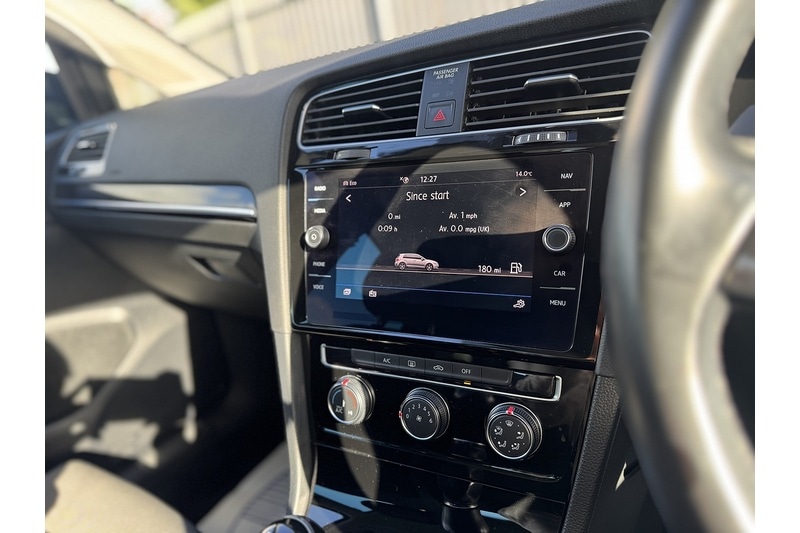 Used Volkswagen Golf 2018 for sale - 76612638: Photo 38