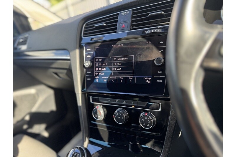 Used Volkswagen Golf 2018 for sale - 76612638: Photo 40