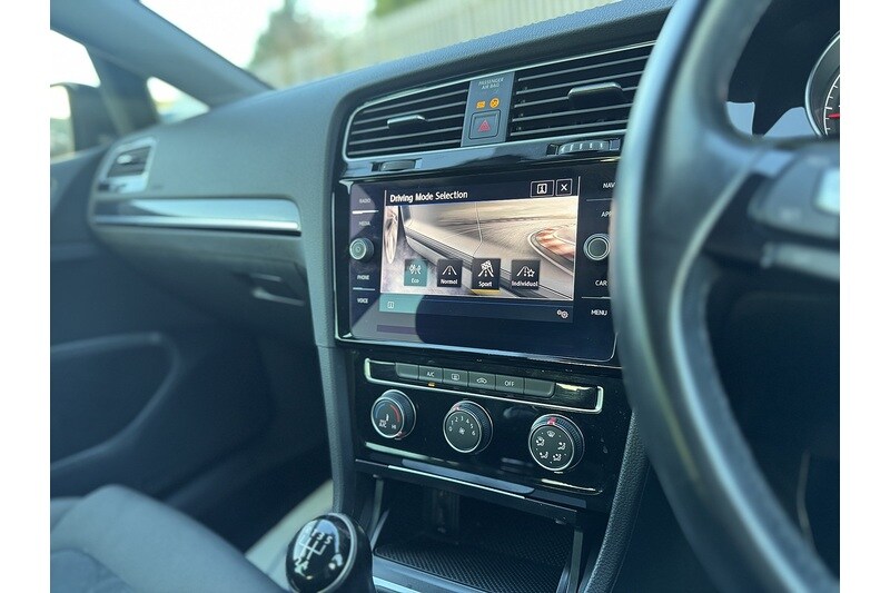 Used Volkswagen Golf 2018 for sale - 76612638: Photo 46