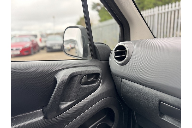 Used Citroen Berlingo 2016 for sale - 76555170: Photo 32