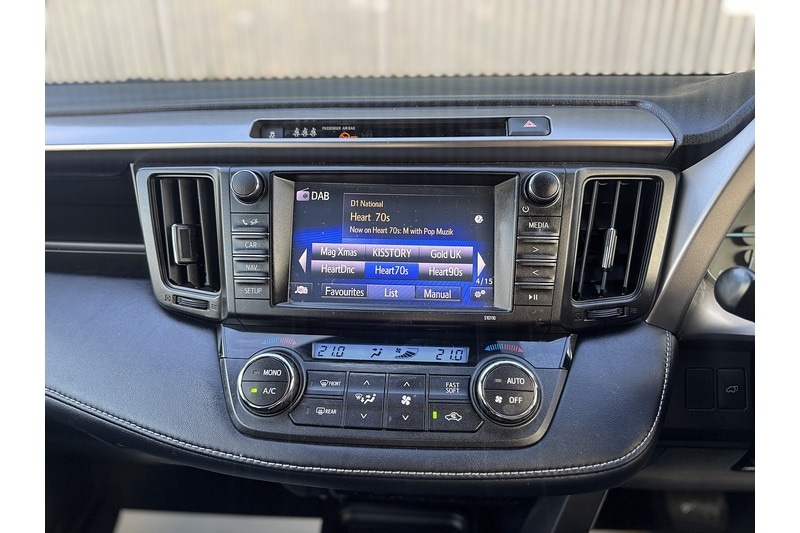 Used Toyota RAV4 2016 for sale - 76280496: Photo 42