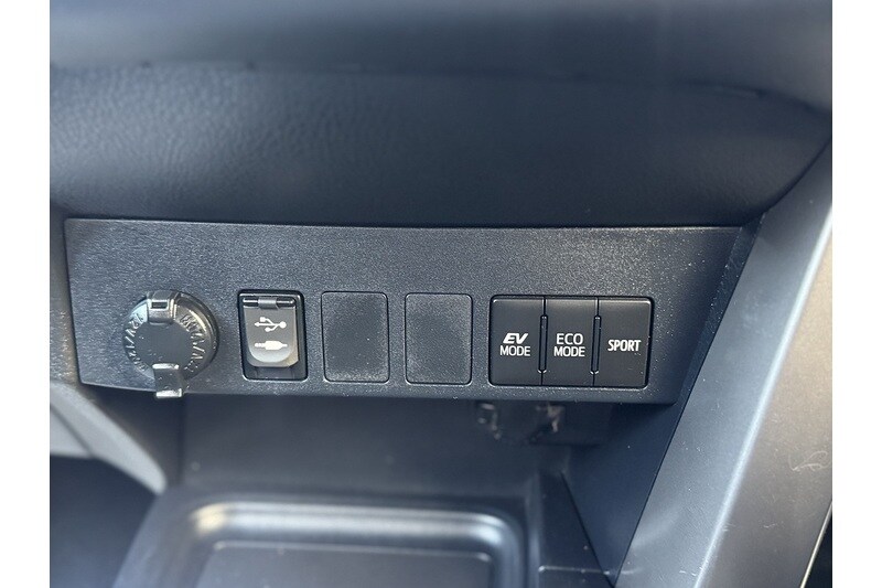 Used Toyota RAV4 2016 for sale - 76280496: Photo 43
