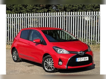 Used Toyota Yaris 2017 for sale - 75304457: Photo